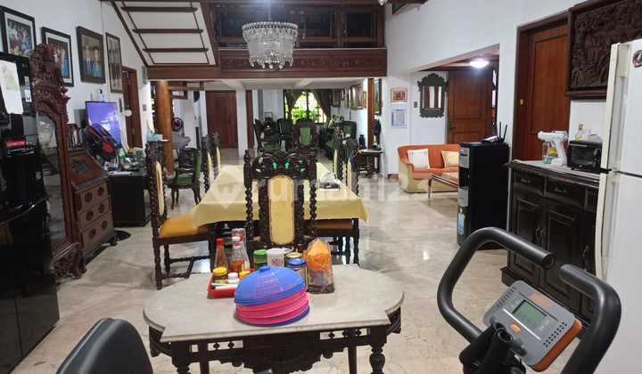 Rumah Mewah, Siap Huni, SHM, Mudah Diakses, Dikelilingi Mall - Sekolah - Golf Course - Toll Plaza, di Pondok Indah, Jakarta Selatan (Tre)