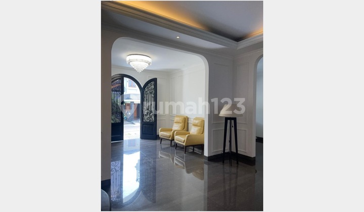 Rumah Cantik, Bagus Siap Huni, Unfurnished, SHM, Mudah Diakses, Dekat Pasar-Malls-Sekolah-Recreation Center, di Central Business District, Sektor 7 Bintaro Jaya. Tangerang Selatan.