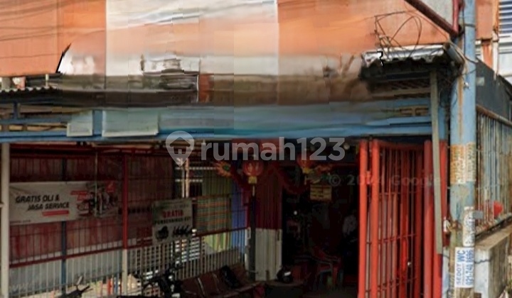 Ruko bagus, 120 m.psg., SHM, Di Jalan yang ramai, dekat Stasiun MRT, di Pusat Business Ciputat.