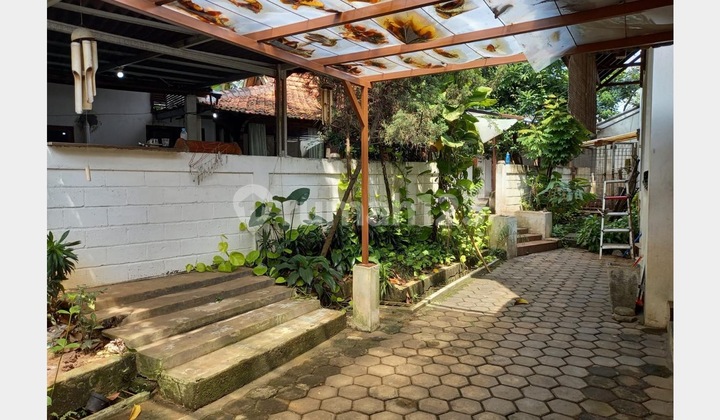 Dijual Rumah Asri, 3 Lantai, SHM, Deat Toll, -Pasar & Mall, -Sekolah, -Pusat Business, di Cikini Bintaro Sektor 7, Tangerang Selatan