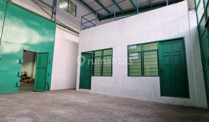 Gudang rapi siap pakai 1