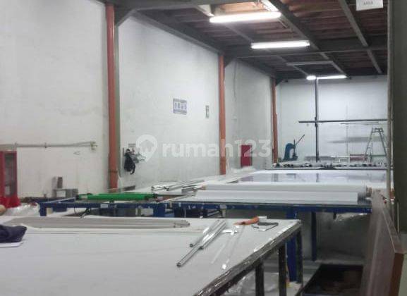 Gudang Jababeka siap pakaiannya 2