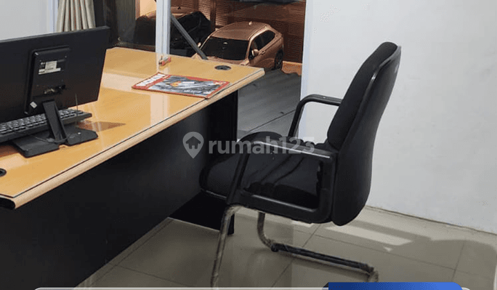 Rumah Bagus Semi Furnished HGB di Kalideres, Jakarta Barat 1