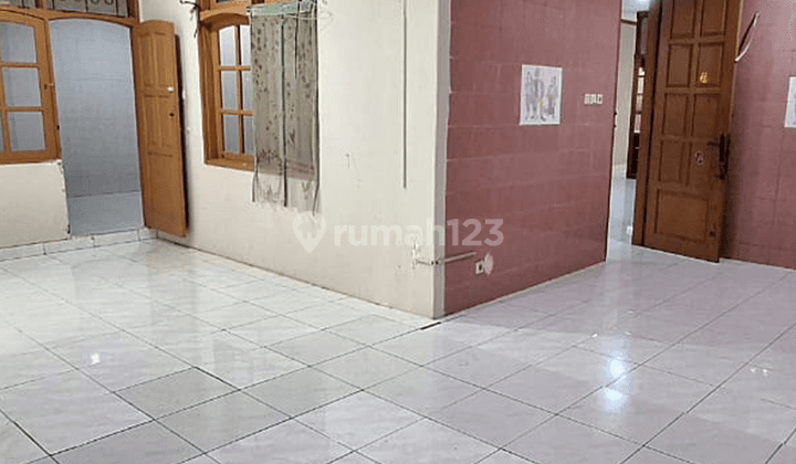 Rumah Bagus Unfurnished SHM di Citra 1, Jakarta Barat 2