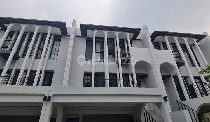 Rumah Bagus Aether Greenwich BSD, Tangerang 1