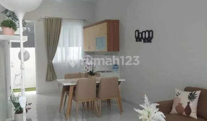 Rumah 2 Lantai Baru Mezzanine di Selatan Jakarta 7