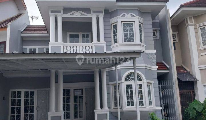 Rumah Dua Lantai Bagus 1