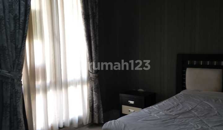 Rumah Dua Lantai Bagus Kota Wisata 2