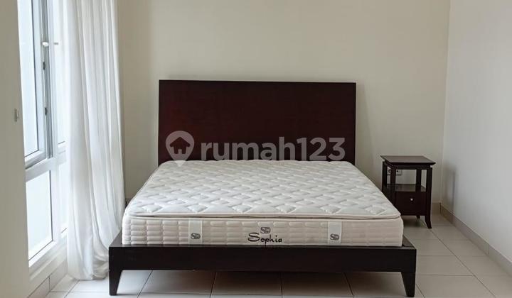 Rumah Dua Lantai Siap Huni Di Kota Wisata 2