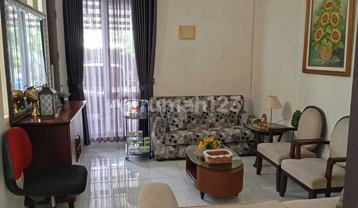 Rumah Dua Lantai Siap Huni Bagus 2