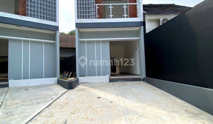 Rumah di Jl. Raya Cipayung Depok 2 Lantai SHM 2