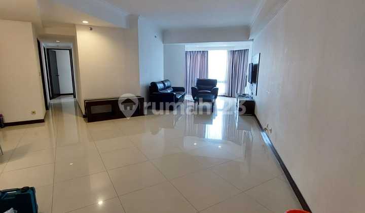 Disewakan Taman Anggrek Unit 3+1br Full Furnish And Renov City 