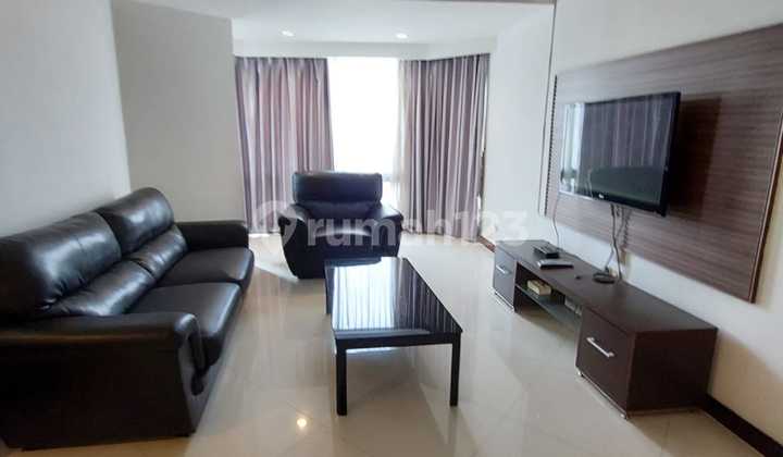 Disewakan Taman Anggrek Unit 3+1br Full Furnish And Renov City  2