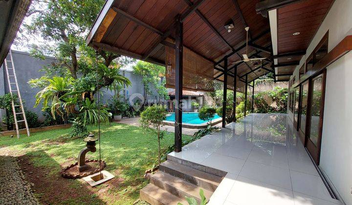 Rumah Kemang Posisi Strategis, Harga Menarik, Private Pool, 2