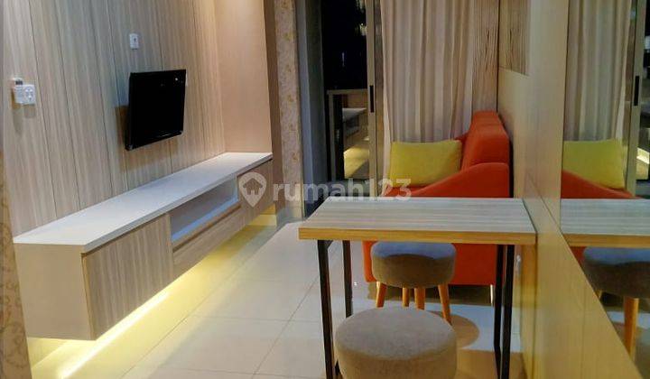 Taman Anggrek Residence Turun Harga 2 BR Dijual Cepat Pool View 2