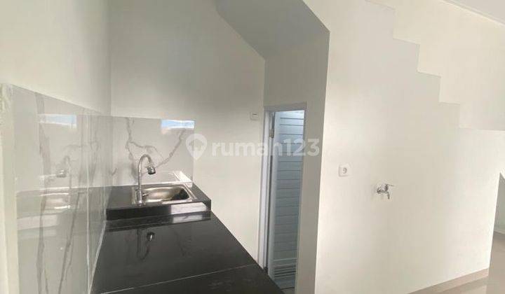 Rumah 2 Lantai Di Jl Semanan Jakarta Barat Lokasi Strategis.