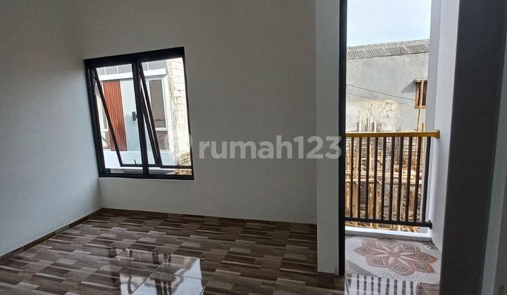 Rumah Minimalis Modern 3 Lantai Di Warakas