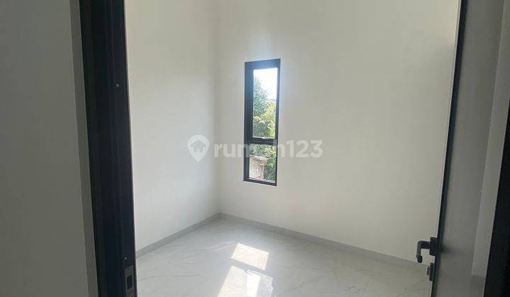 Rumah Minimalis Modern 3 Lantai Di Warakas