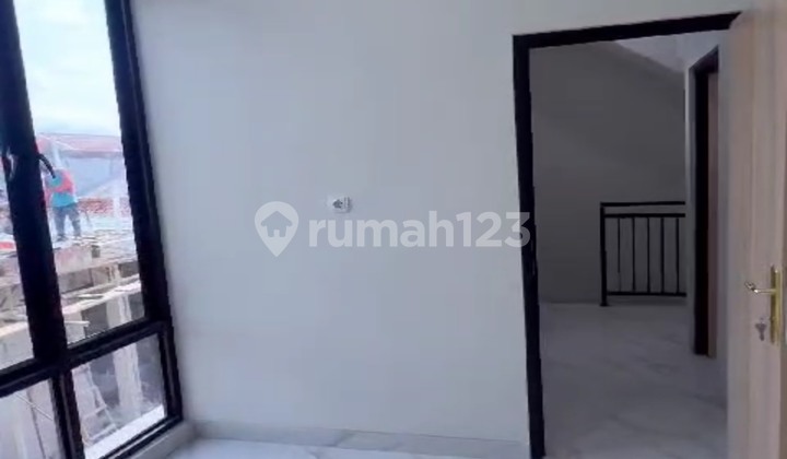 kamar tidur rumah 2 lantai di swasembada