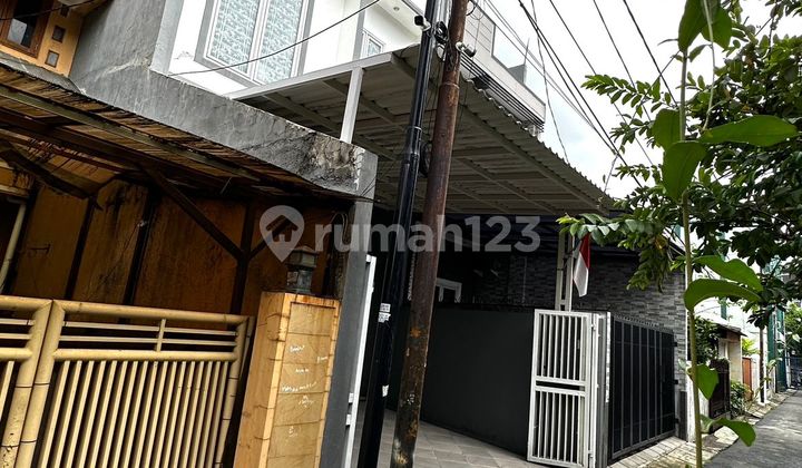 Rumah 2 Lantai Akses Mudah Lokasi Strategis di Cempaka Putih, Jakarta Pusat 1