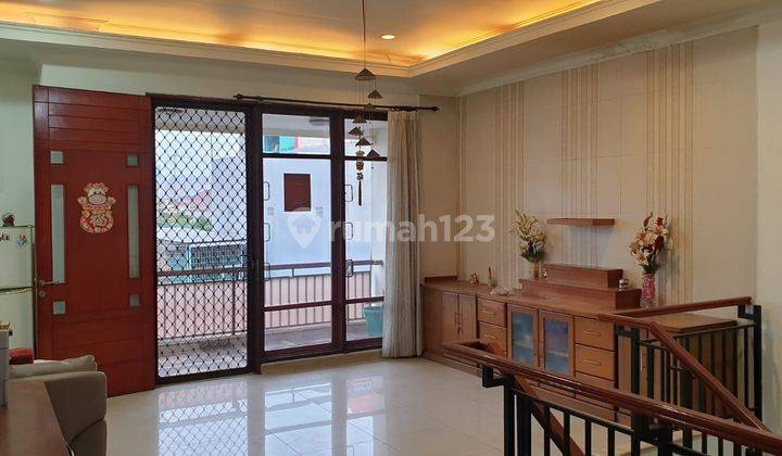 Dijual Rumah Taman Cosmos Kedoya Lokasi Strategis 2