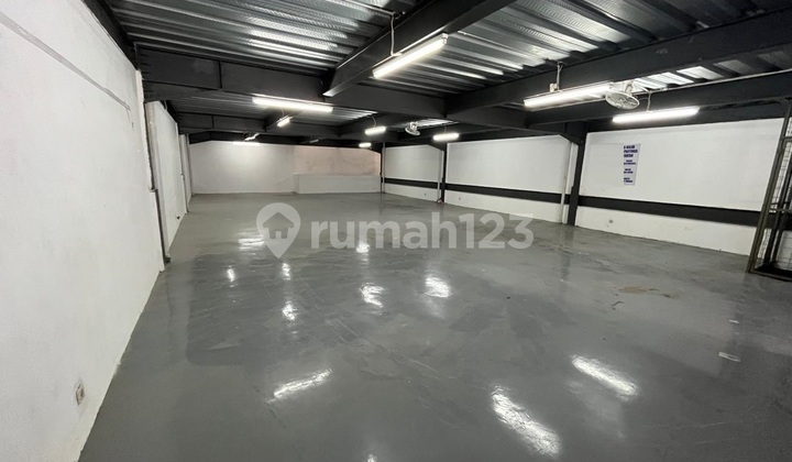 Eagle Sea Warehouse Integrated Industrial Center Has Goods Lift