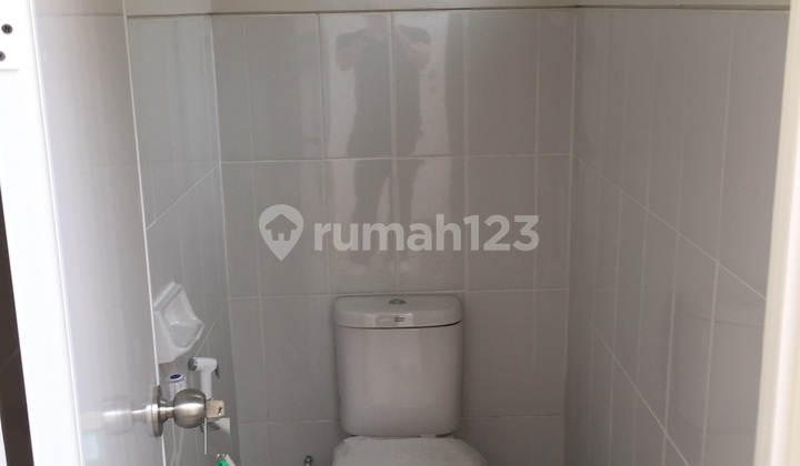 Ready-to-Use Twin Shop House for Rent at Green Vista Citra Maja Raya, Negotiable 2