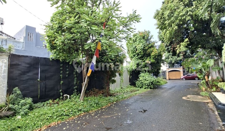 Kavling Pondok Indah Posisi Hoek Lt.448 m2 Strategis