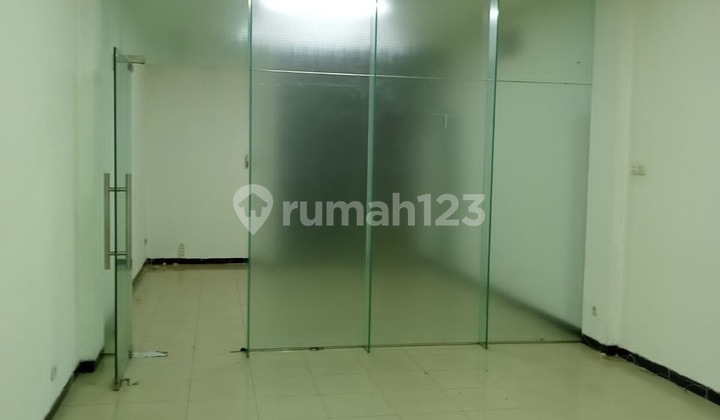 For Rent Health Ruko Raya Petojo Unit Strategic Location 2