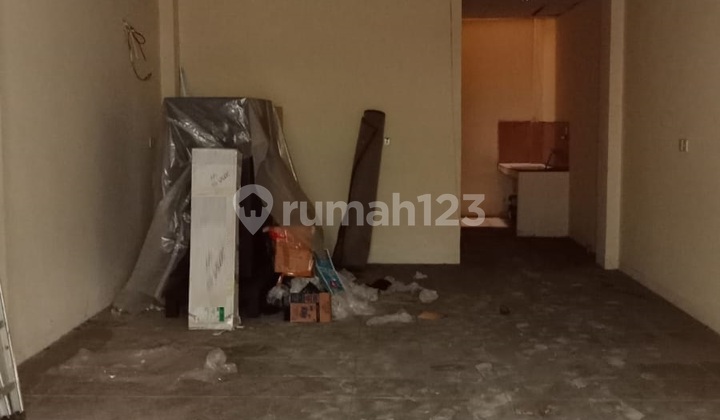 For Sale: Shophouse in Gajah Mada Area, Best Price, Great Location 2