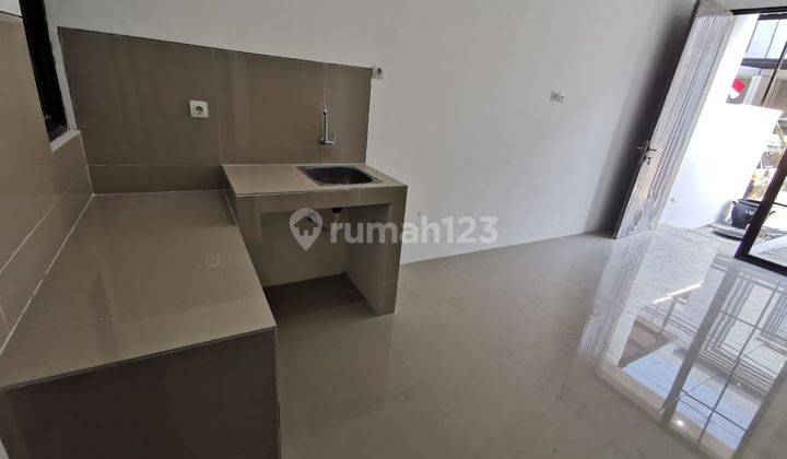 DISEWAKAN RUMAH SIAP HUNI SEBELAH RAYA KENJERAN 1