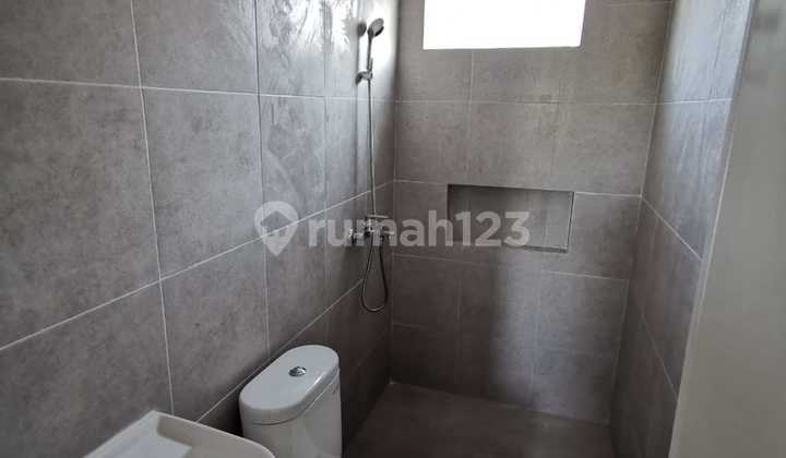 DISEWAKAN RUMAH SIAP HUNI SEBELAH RAYA KENJERAN 2