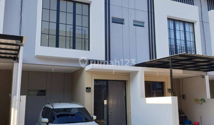 Disewakan Rumah Regency One Babatan Lokasi Strategis 1