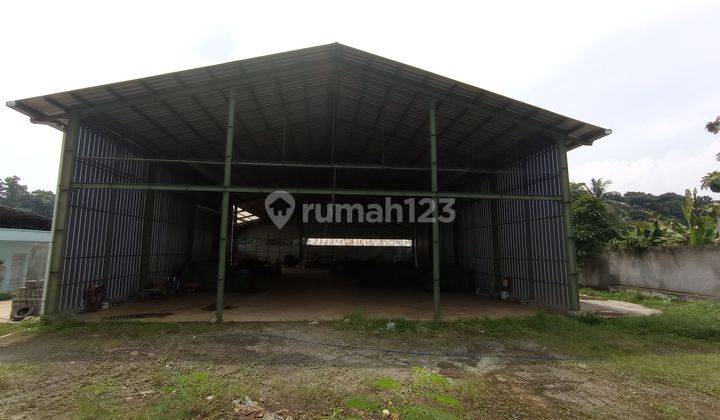 tampak depan pabrik di jl.raya karadenan-pomad cibinong