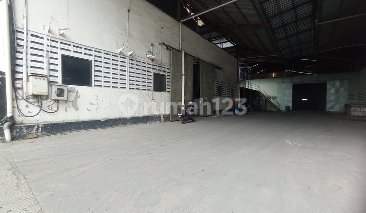 Warehouse Factory for Rent Sentul 2,200 M2 IMB Factory Ready to Use Warehouse Factory for Rent Sentul 2,200 M2 IMB Factory Ready to Use