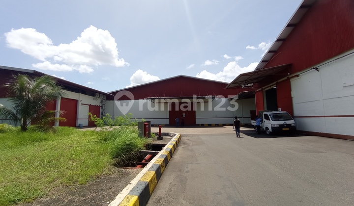 For Rent: Depok Warehouse 2,100m2 Ready to Use, Highway Access For Rent: Depok Warehouse 2,100m2 Ready to Use, Highway Access