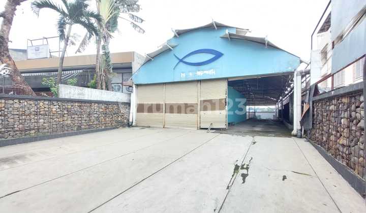 For Rent: Cafe & Restaurant Business Space in Sukasari, Bogor City For Rent: Cafe & Restaurant Business Space in Sukasari, Bogor City