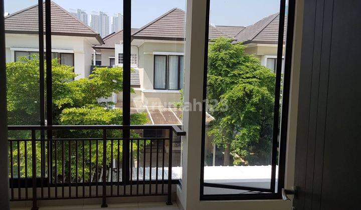 Dijual Rumah Cantik Siap Huni di Cluster Illustria Eminent Bsd City 1