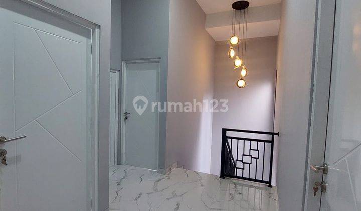 RUMAH BARU 5 KAMAR DESIGN MODERN DLM PERUMAHAN NYAMAN DI PD GEDE