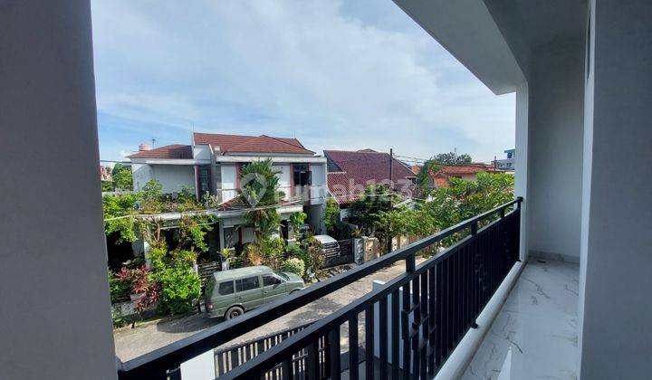 RUMAH BARU 5 KAMAR DESIGN MODERN DLM PERUMAHAN NYAMAN DI PD GEDE