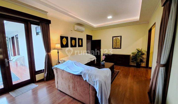 RUMAH CANTIK TERAWAT 5 KAMAR ADA ROOFTOP DLM KOMPLEK DI JKT TIMUR 7