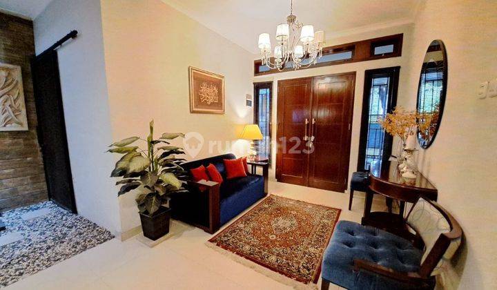 RUMAH CANTIK TERAWAT 5 KAMAR ADA ROOFTOP DLM KOMPLEK DI JKT TIMUR 10