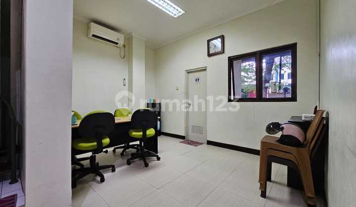 Warehouse in the technology park, Lany. Warehouse in the technology park, Lany.