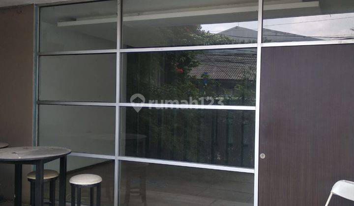 Ruko di Jl Cendrawasih Kebayoran Lama 8