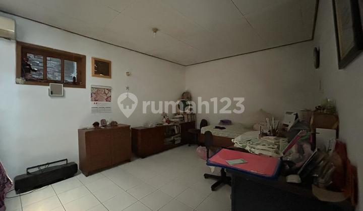 house on health street, central jakarta, edrew owr house on health street, central jakarta, edrew owr