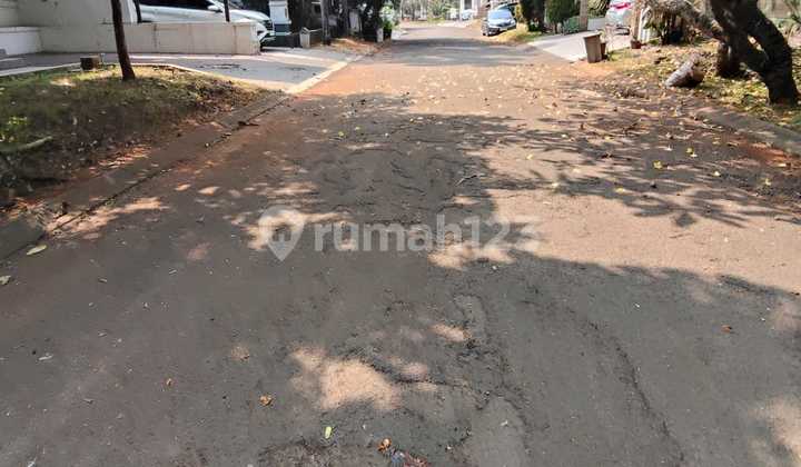 rumah di taman senayan 1 bintaro,vivi owr 2