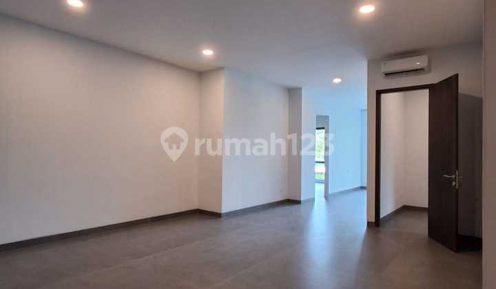 White Magnolia House, Central Jakarta, Hariyanto Owner 2