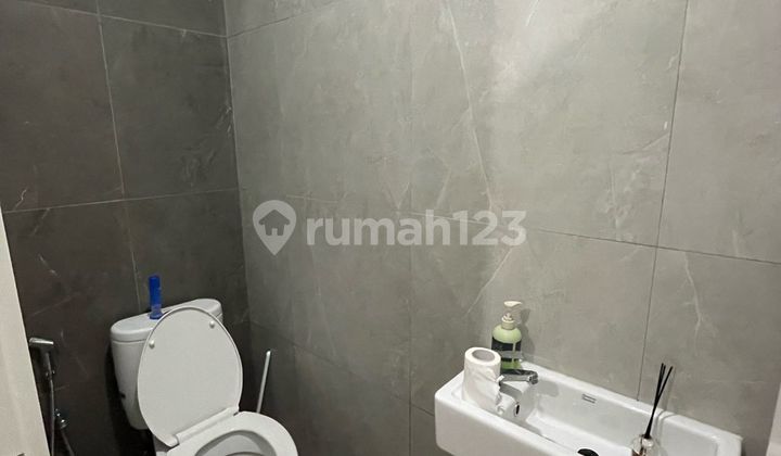 rumah di melia hyra graha raya,daniel owr 2