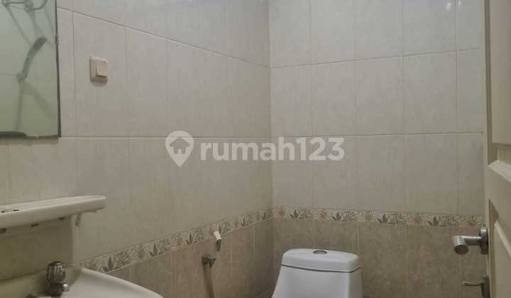 Tanjung Duren Jakarta Barat,atiek 2