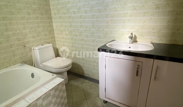 nusaloka jl ambon,adi owr 2